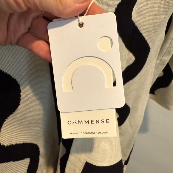 Commense Elegant Black and Cream Knit Dress - Picture 3 of 3